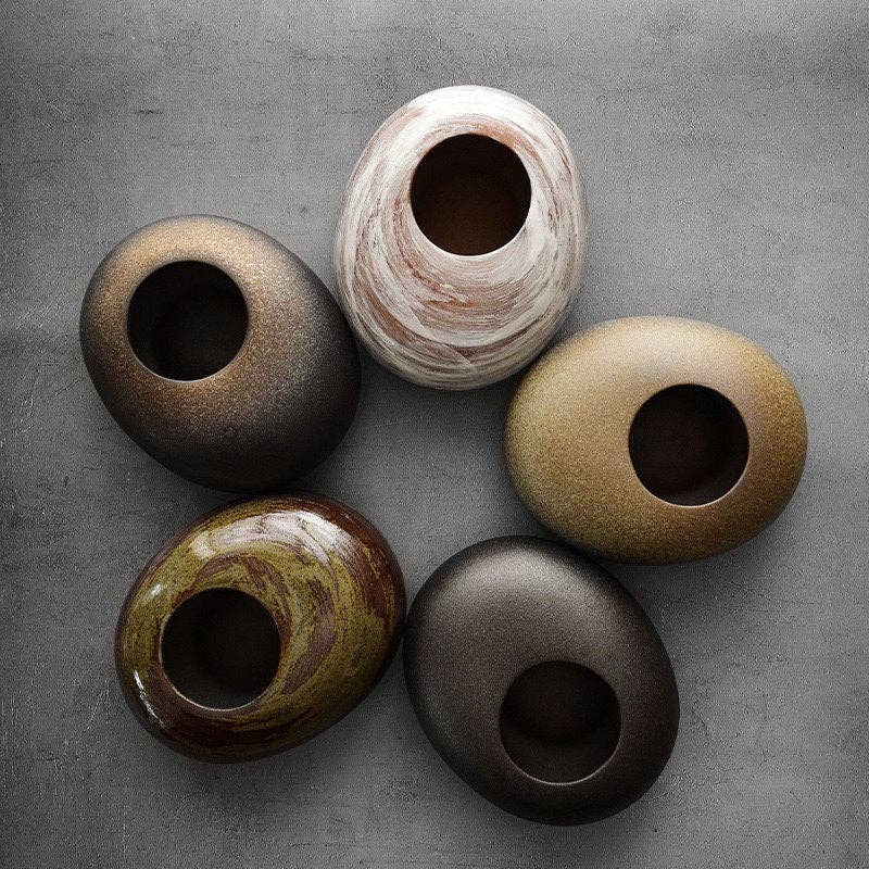 Gohobi Handmade Ikebana Round Vase: Matt Black Gohobi （We cover import duties）