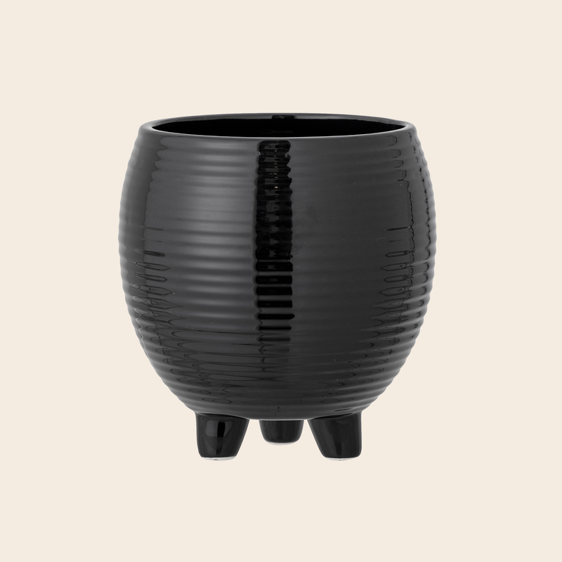Arnel Black Pot 14cm Black Pots & Planters Bloomingville